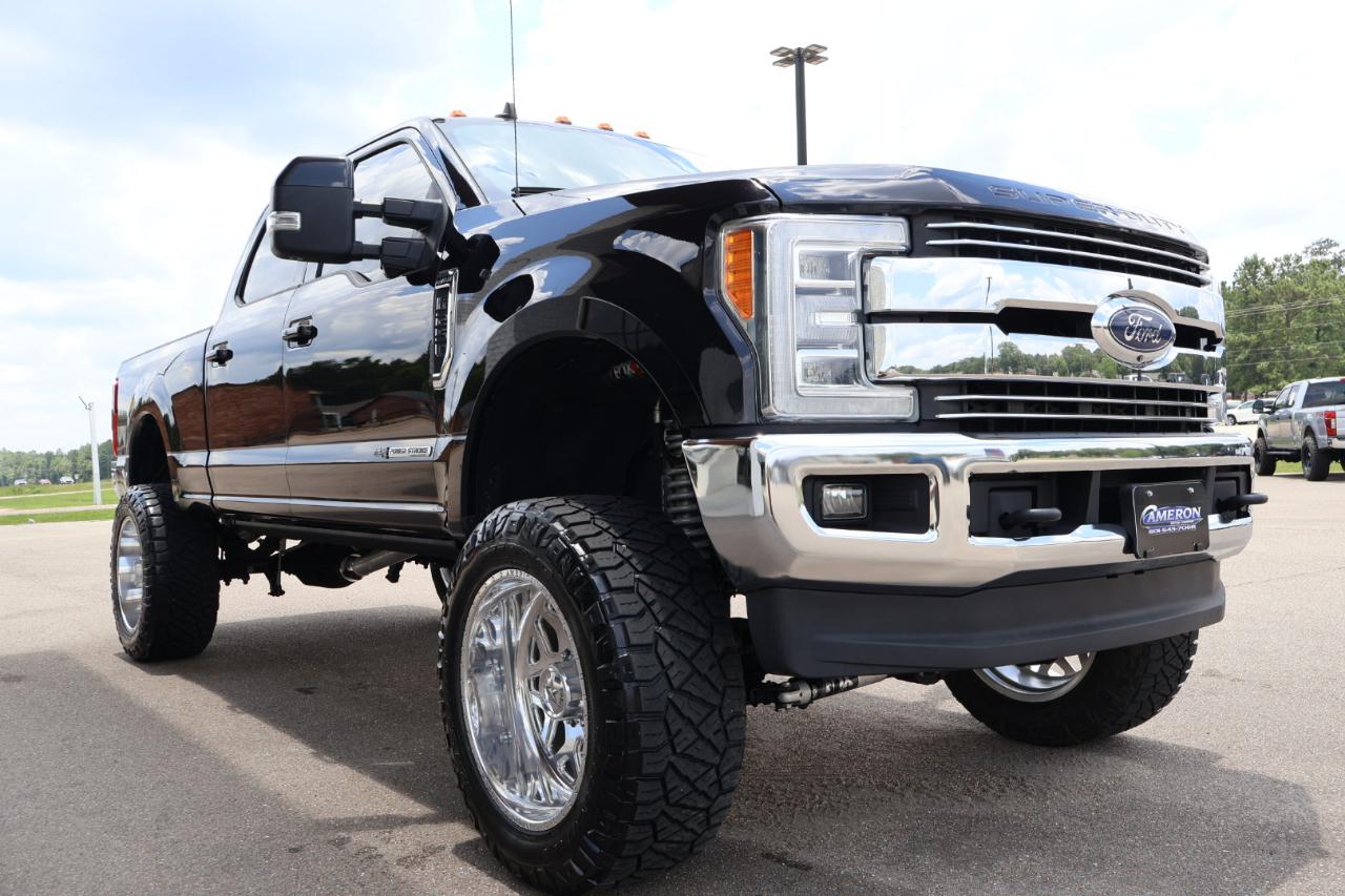 Ford F250SD Lariat Crew Cab 4WD 2019