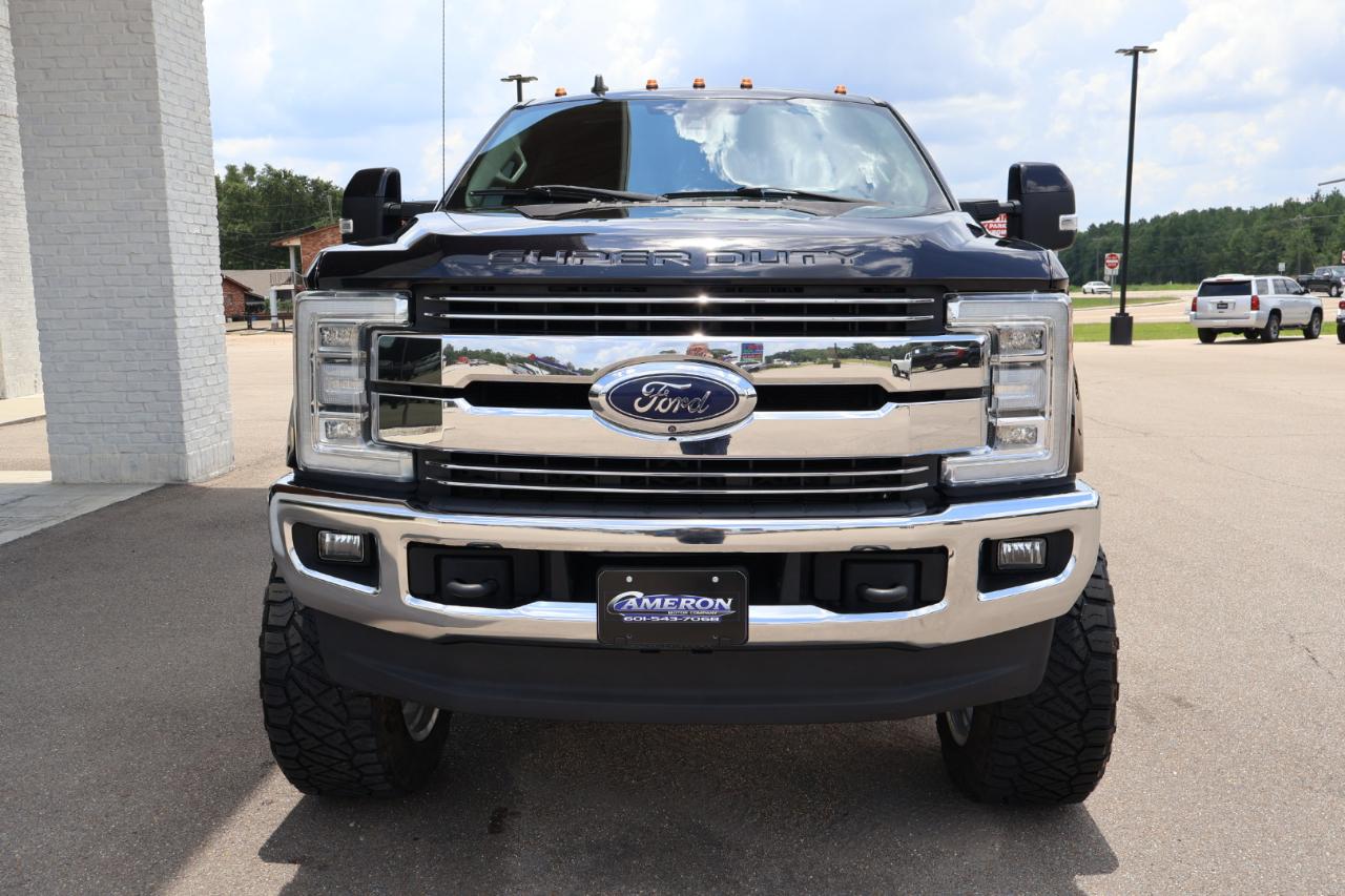 Ford F250SD Lariat Crew Cab 4WD 2019