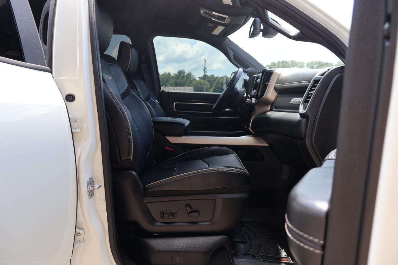 RAM 3500 Laramie 4x4 Crew Cab 8' Box 2019