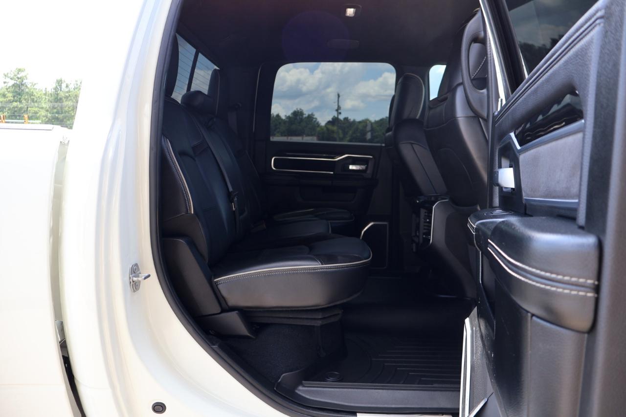 RAM 3500 Laramie 4x4 Crew Cab 8' Box 2019