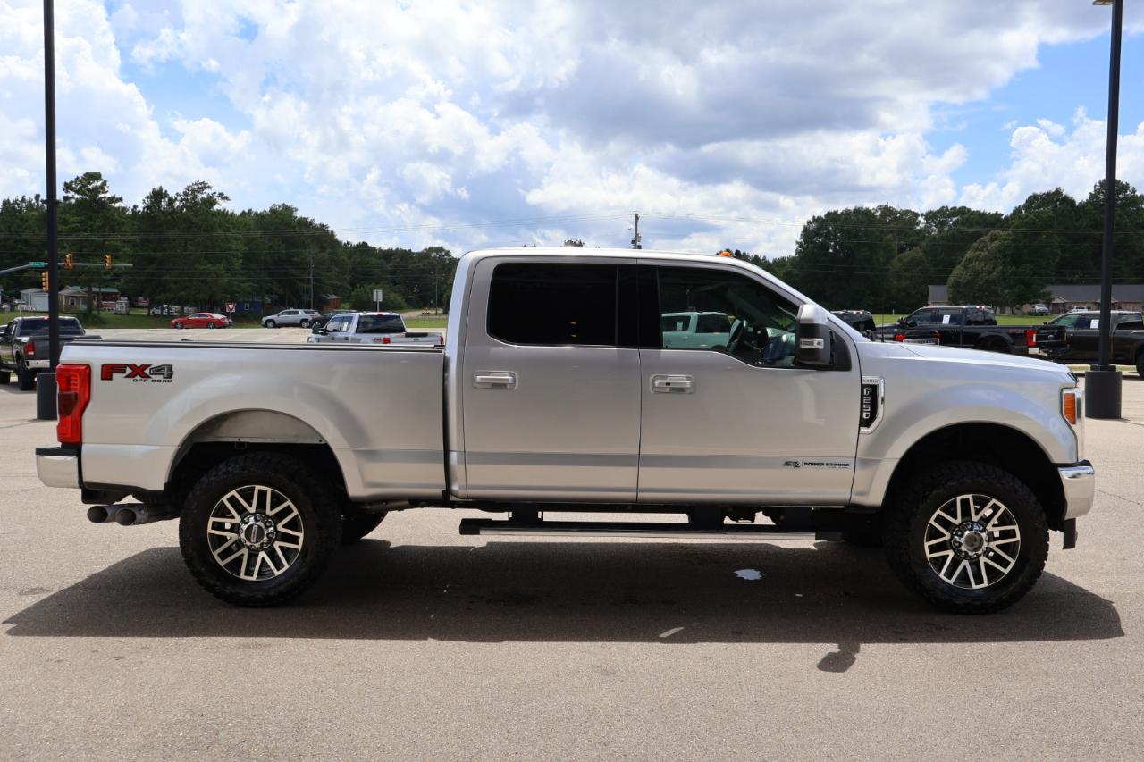 Ford F250SD Lariat Crew Cab 4WD 2019