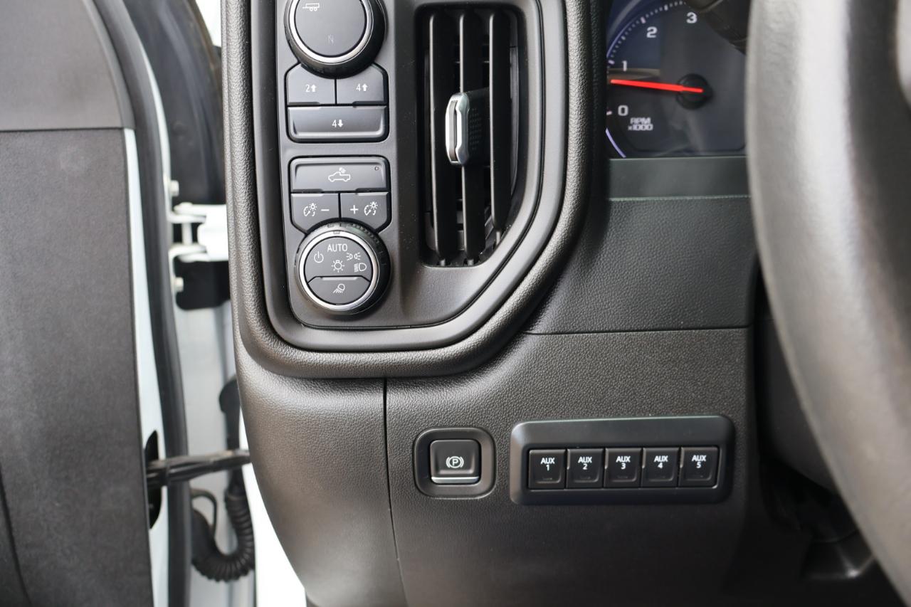 Chevrolet Silverado 3500HD CC 4WD Crew Cab 177" WB, 60" CA Work Truck 2021