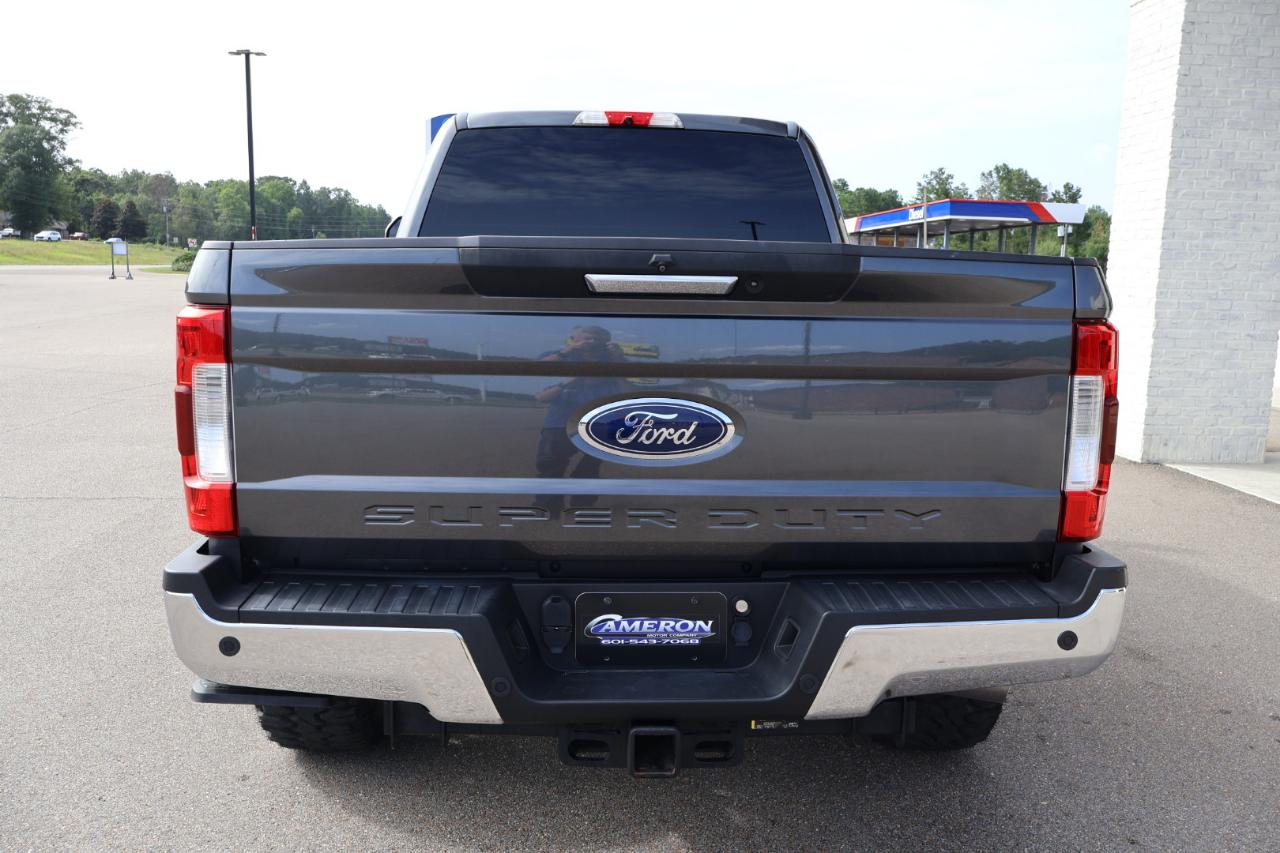 Ford F250SD XLT Crew Cab 4WD 2018