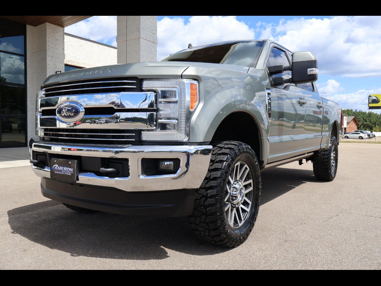 Ford F250SD Lariat Crew Cab 4WD 2019