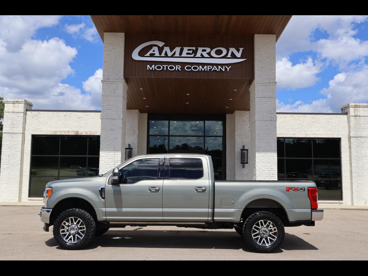 Ford F250SD Lariat Crew Cab 4WD 2019