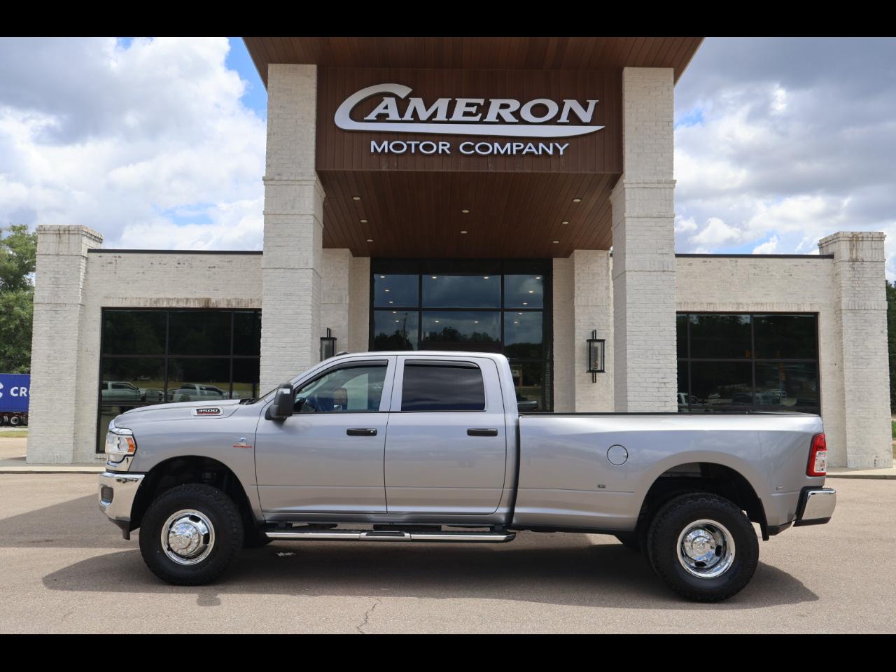 2024 RAM 3500 Tradesman 4x4 Crew Cab 8' Box