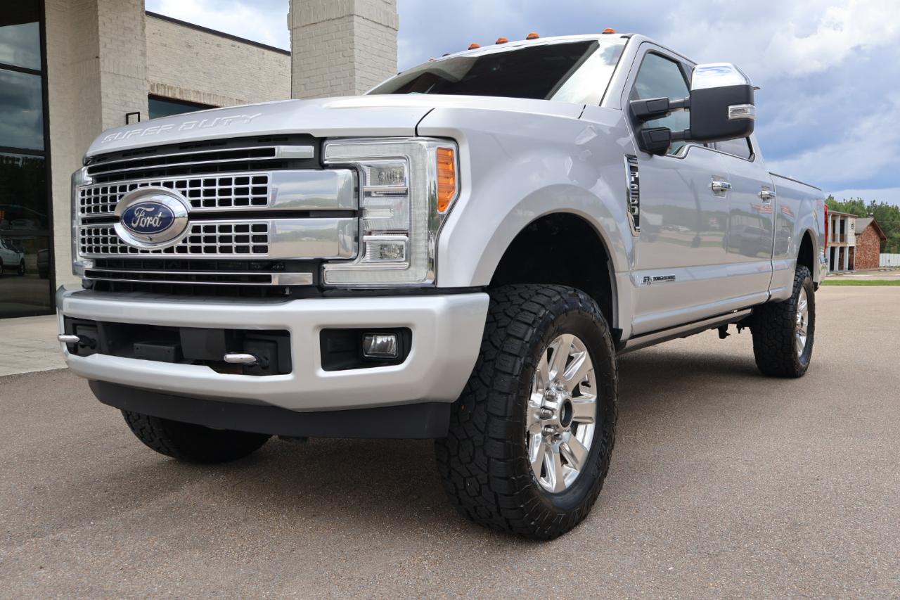 Ford F250SD Platinum Crew Cab 4WD 2018