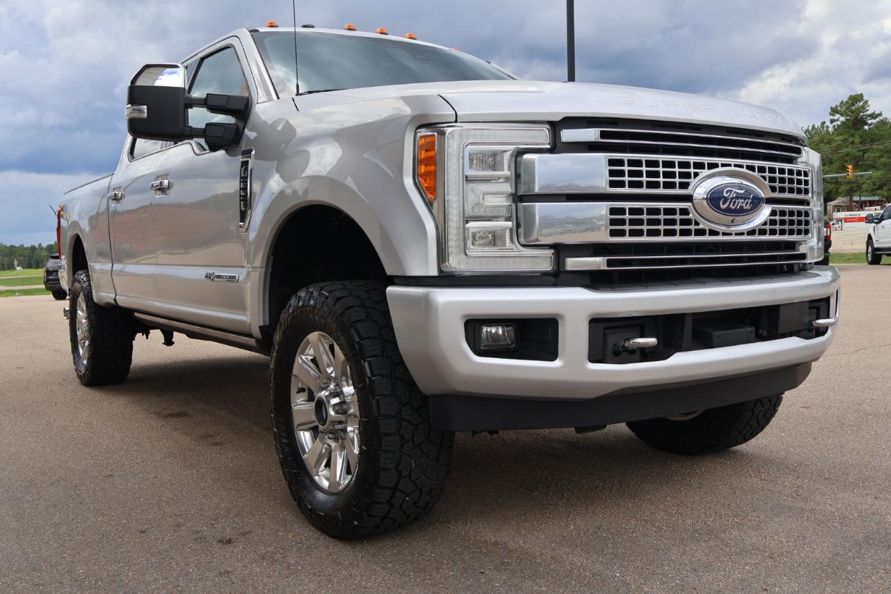 Ford F250SD Platinum Crew Cab 4WD 2018