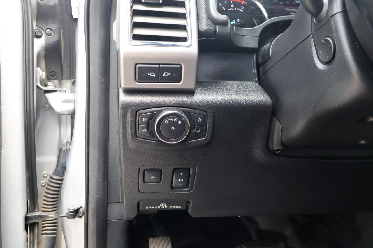 Ford F250SD Platinum Crew Cab 4WD 2018