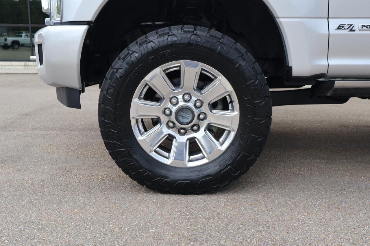 Ford F250SD Platinum Crew Cab 4WD 2018