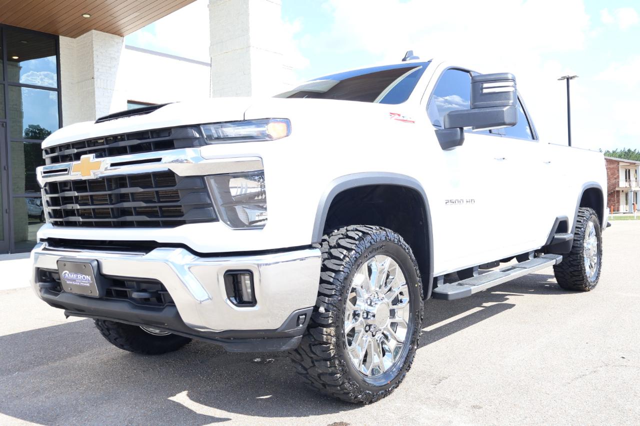 Chevrolet Silverado 2500HD 4WD Crew Cab 159" LT 2025