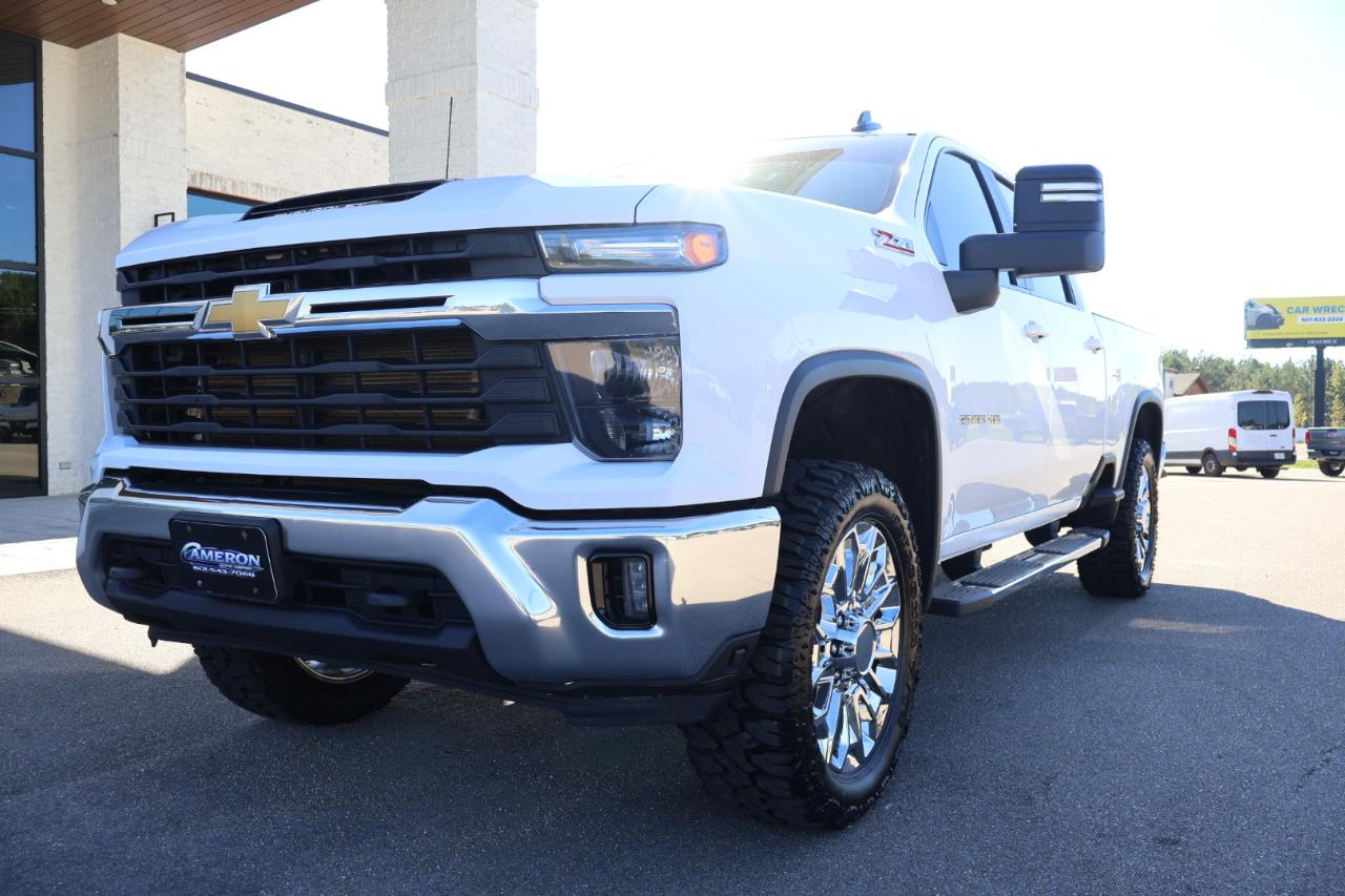 Chevrolet Silverado 2500HD 4WD Crew Cab 159" LT 2025