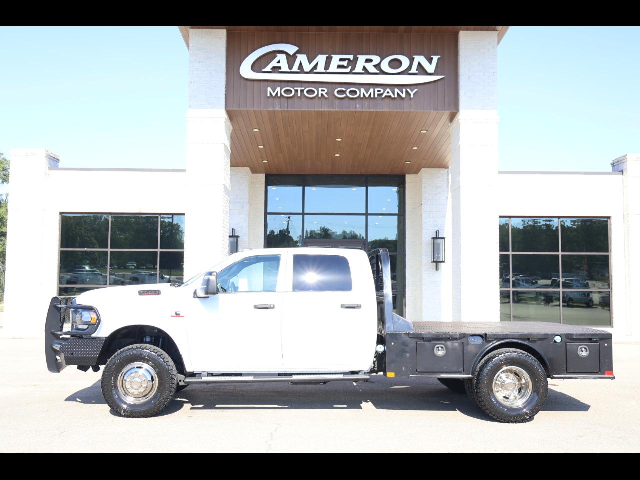 2023 RAM 3500 Chassis Cab Tradesman 4WD Crew Cab 60" CA 172.4" WB