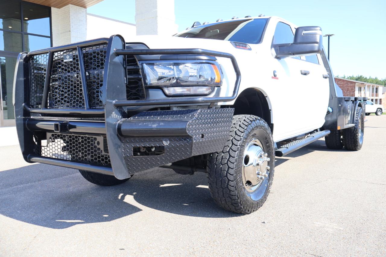 RAM 3500 Chassis Cab Tradesman 4WD Crew Cab 60" CA 172.4" WB 2023