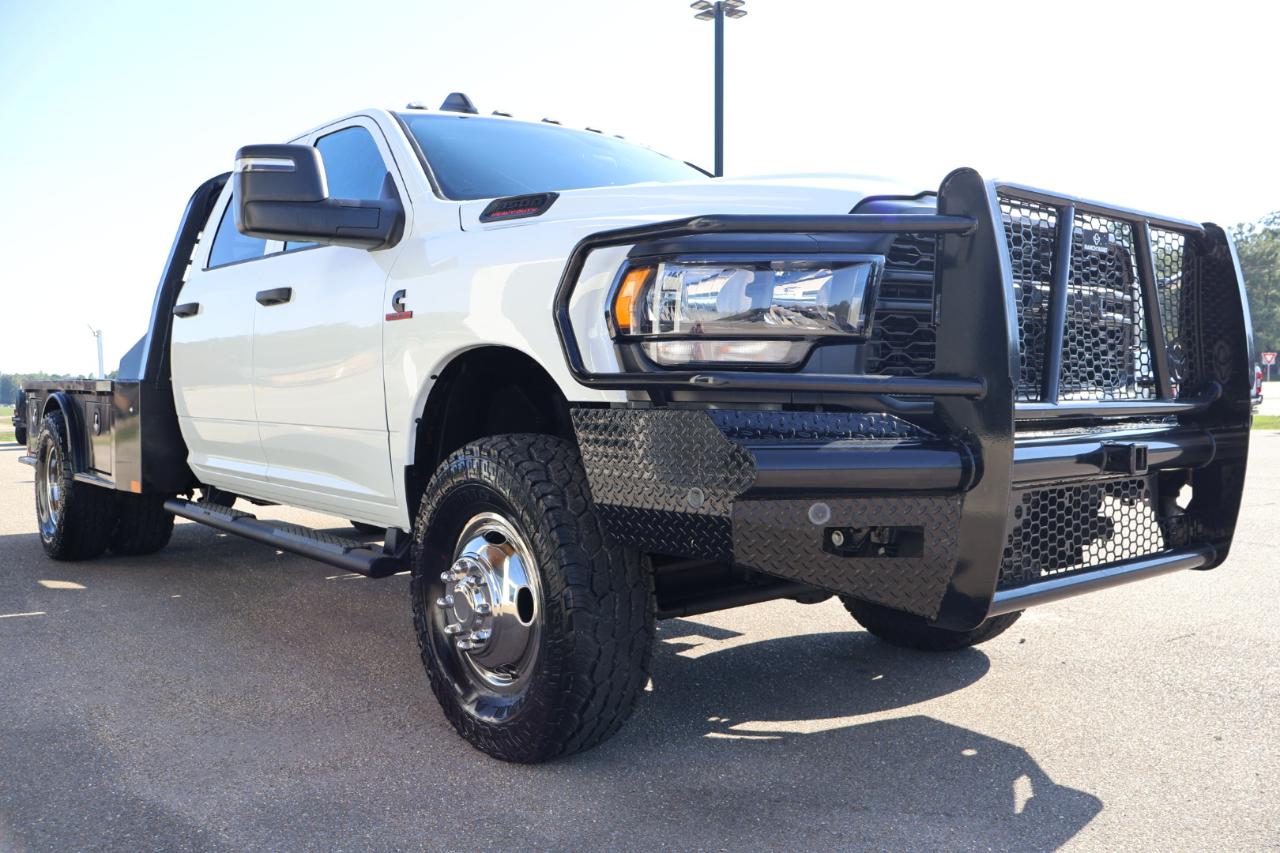 RAM 3500 Chassis Cab Tradesman 4WD Crew Cab 60" CA 172.4" WB 2023