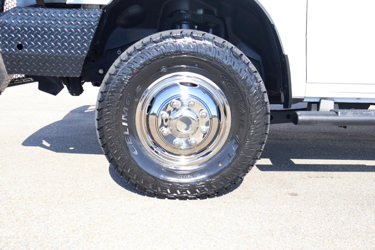RAM 3500 Chassis Cab Tradesman 4WD Crew Cab 60" CA 172.4" WB 2023