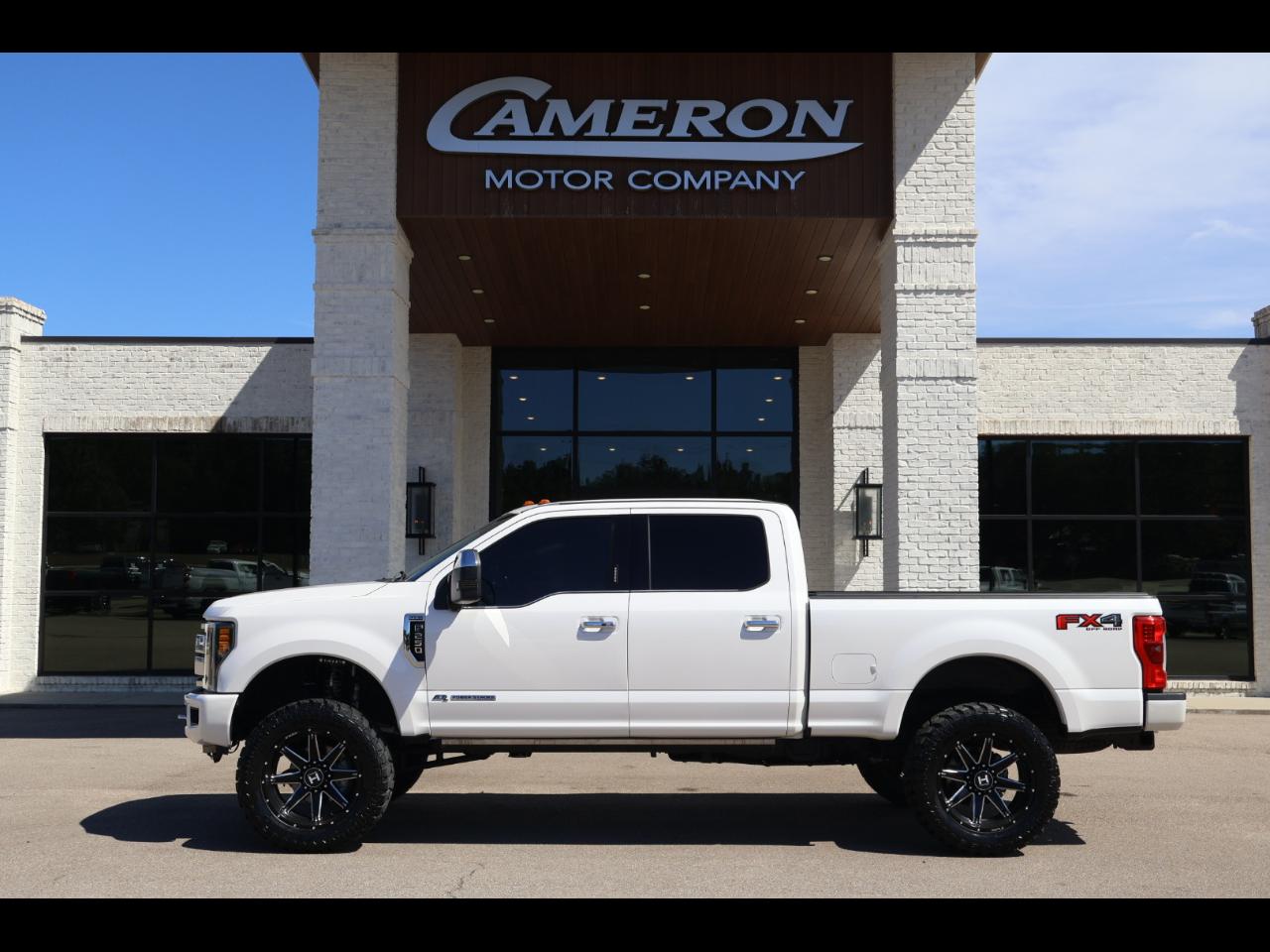 Ford F250SD Platinum Crew Cab 4WD 2017