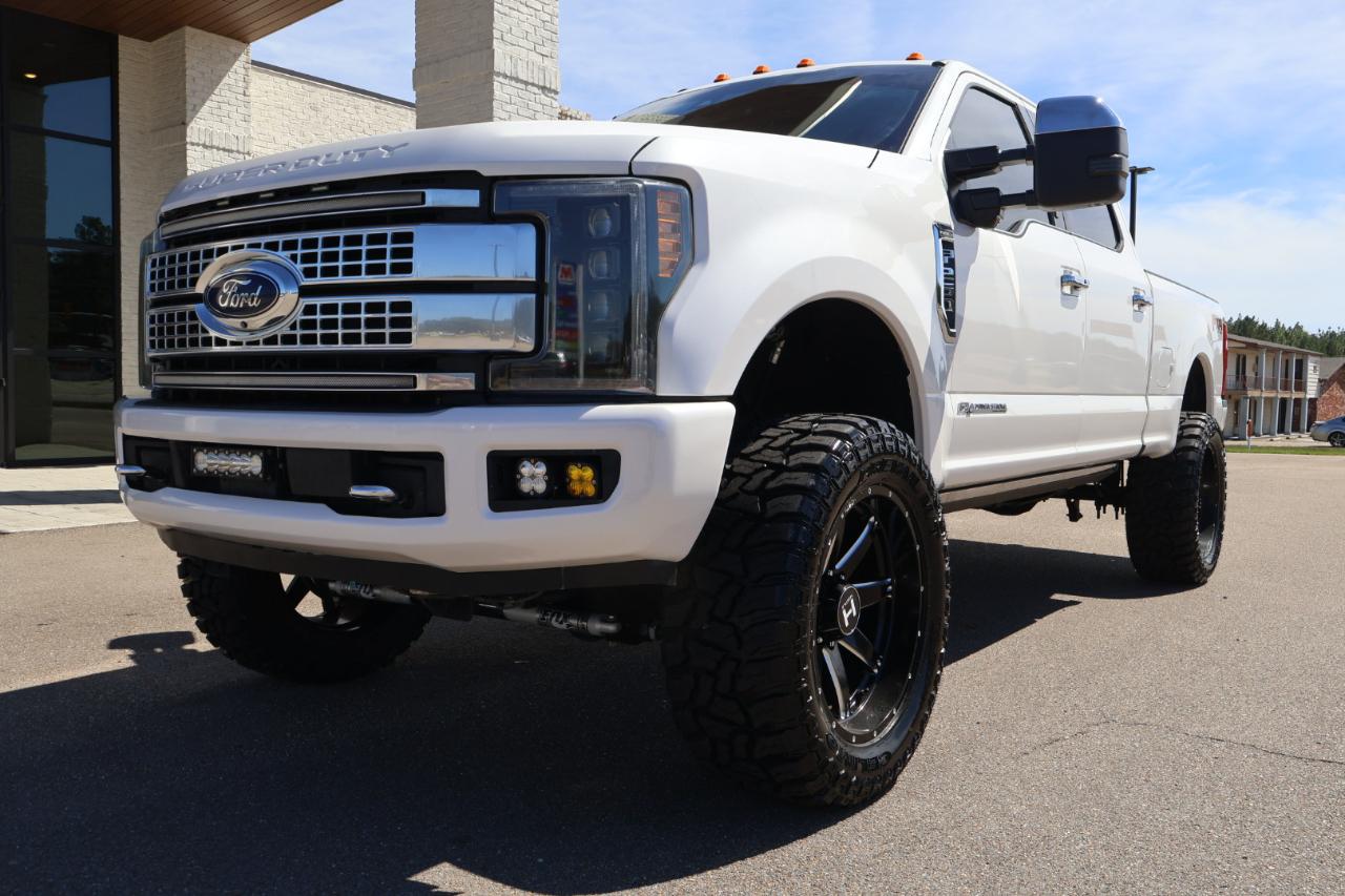 Ford F250SD Platinum Crew Cab 4WD 2017