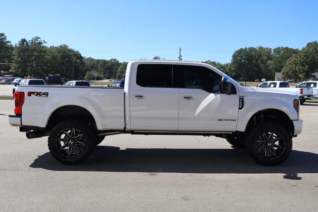 Ford F250SD Platinum Crew Cab 4WD 2017