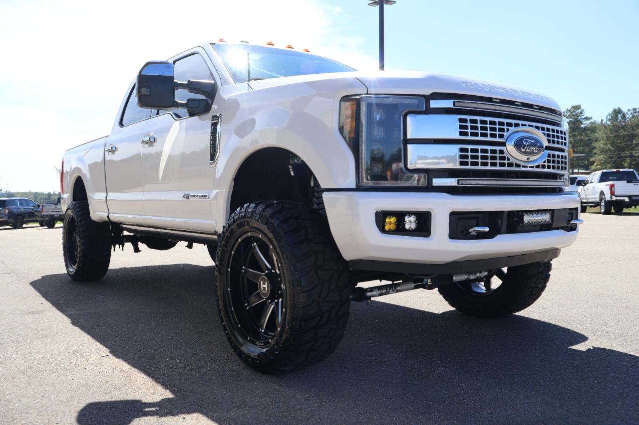 Ford F250SD Platinum Crew Cab 4WD 2017