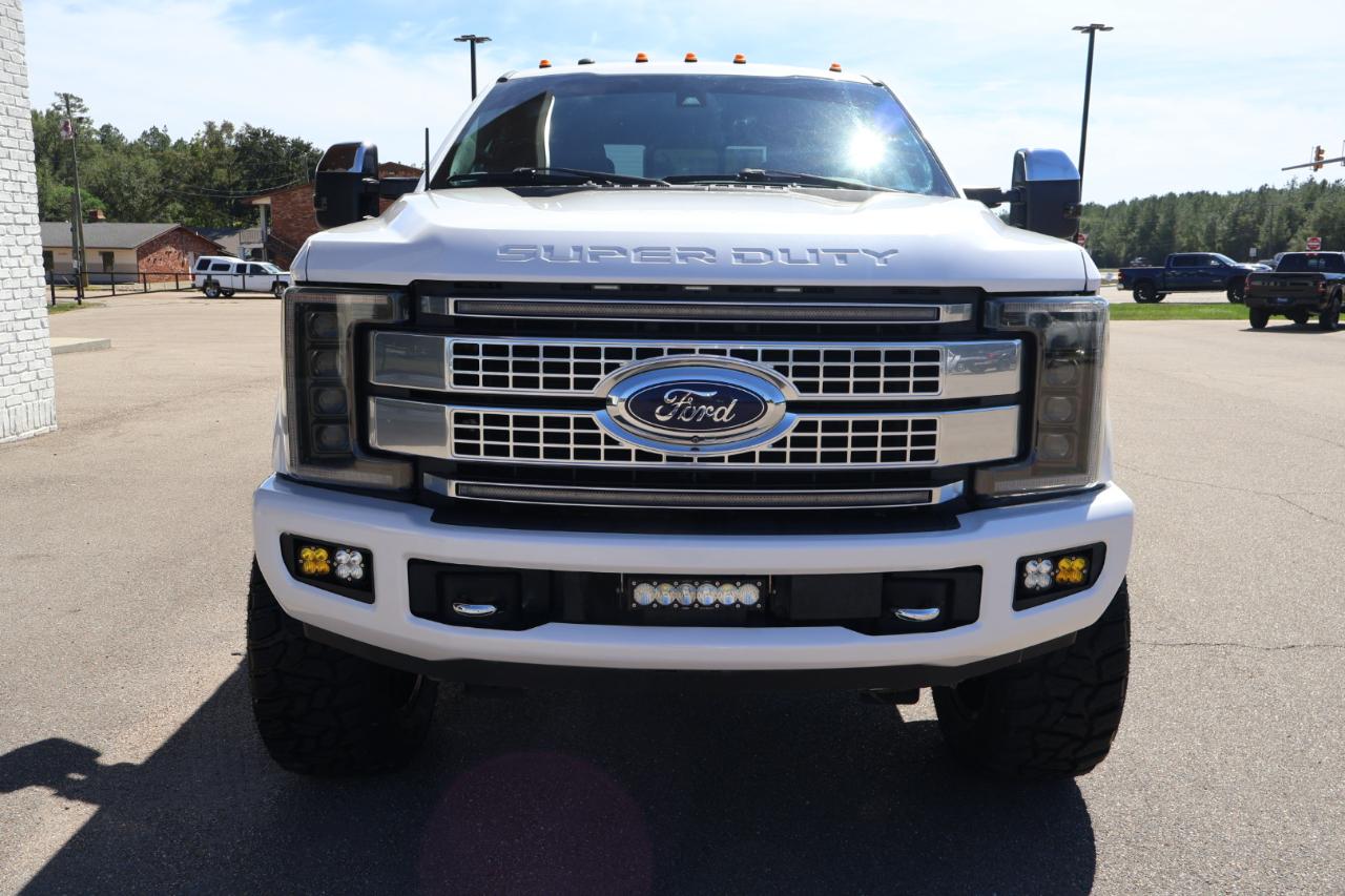 Ford F250SD Platinum Crew Cab 4WD 2017