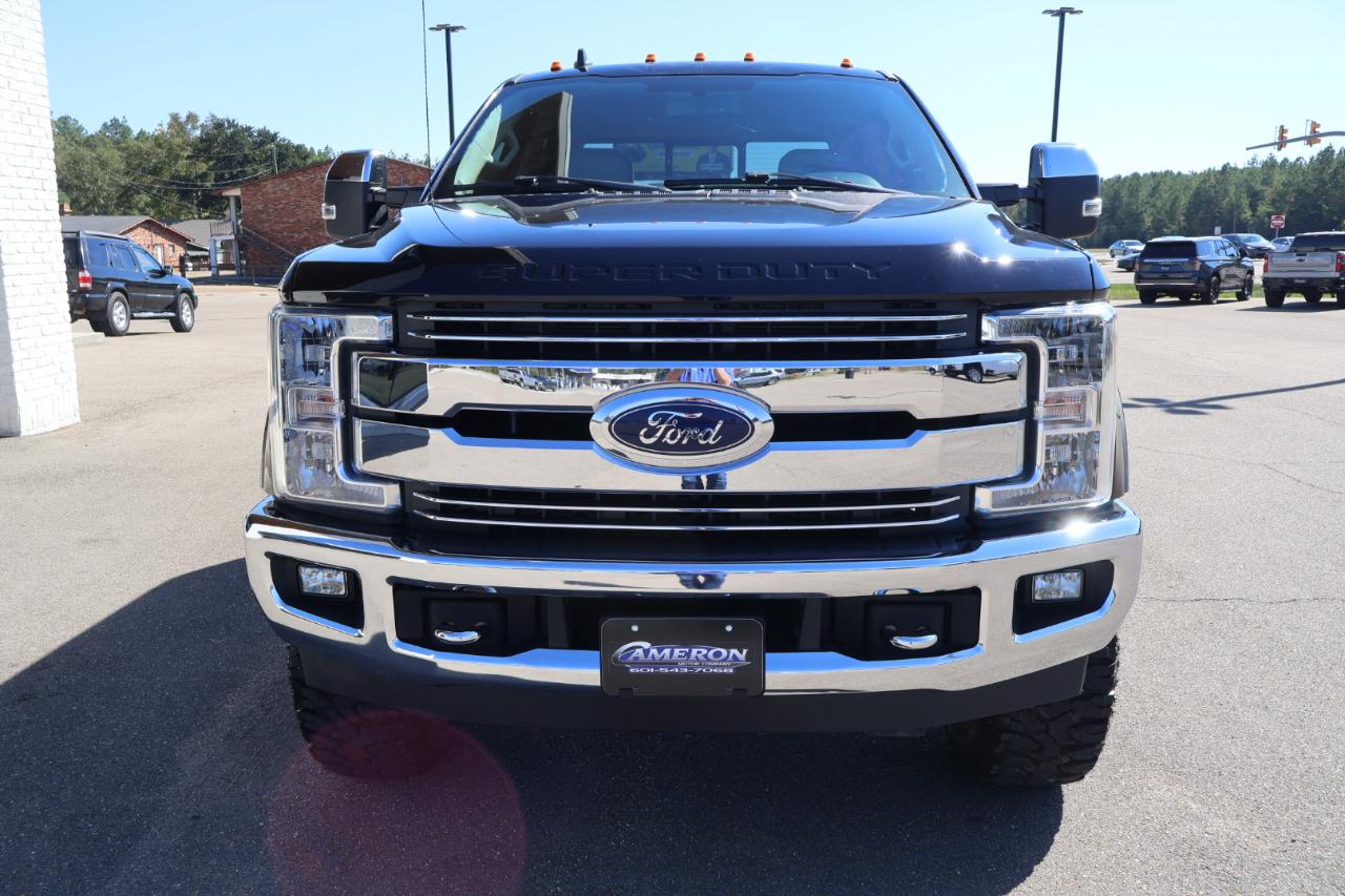 Ford F350SD Lariat Crew Cab 4WD 2019