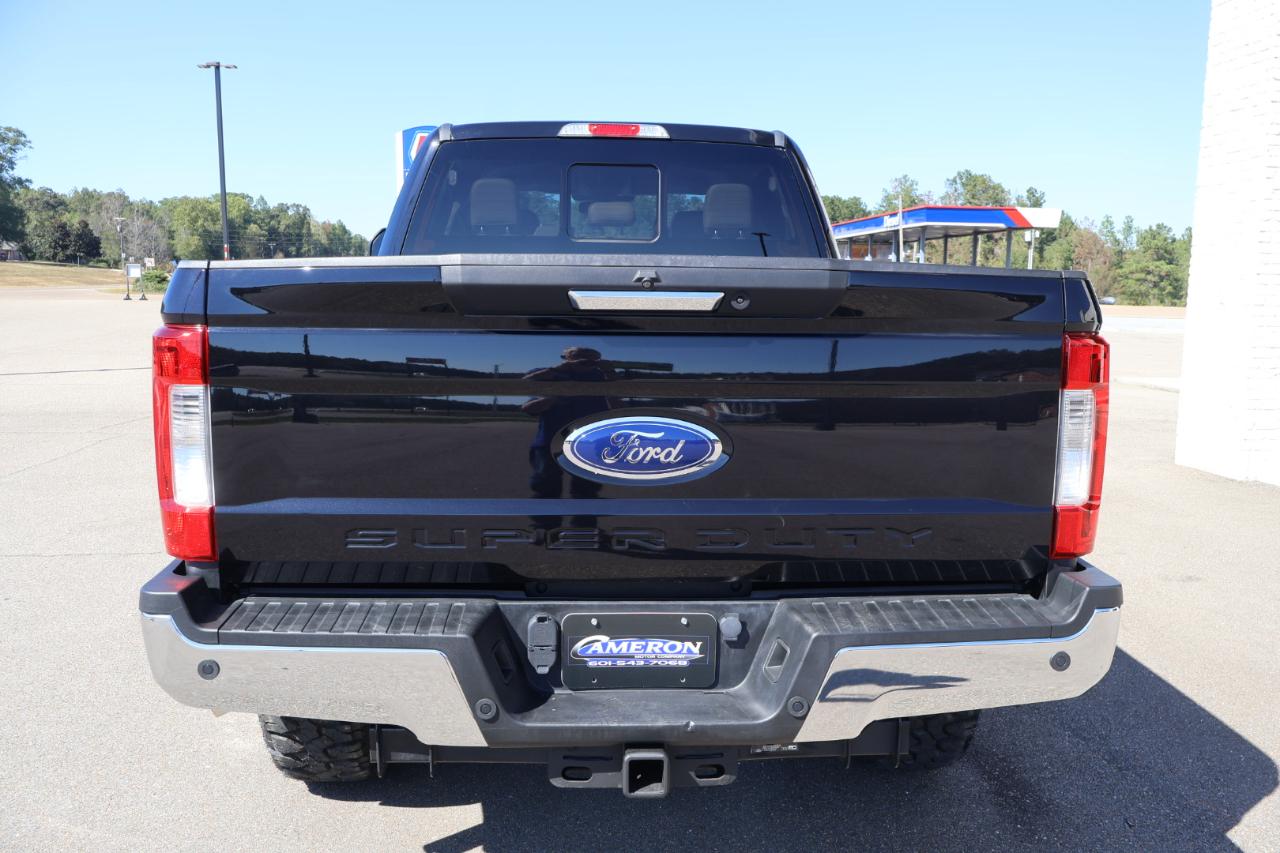 Ford F350SD Lariat Crew Cab 4WD 2019