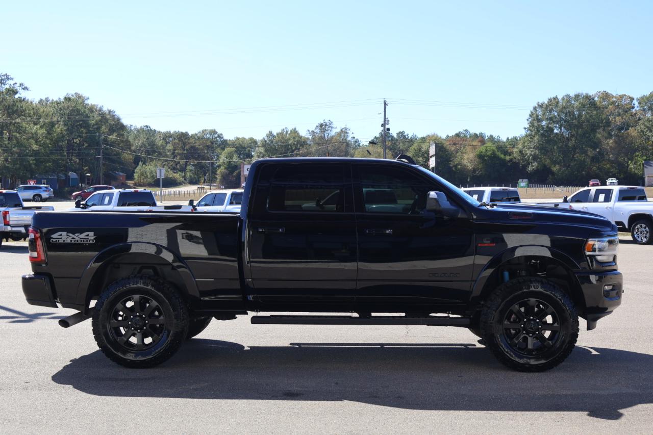 RAM 2500 Laramie 4x4 Crew Cab 6'4" Box 2019