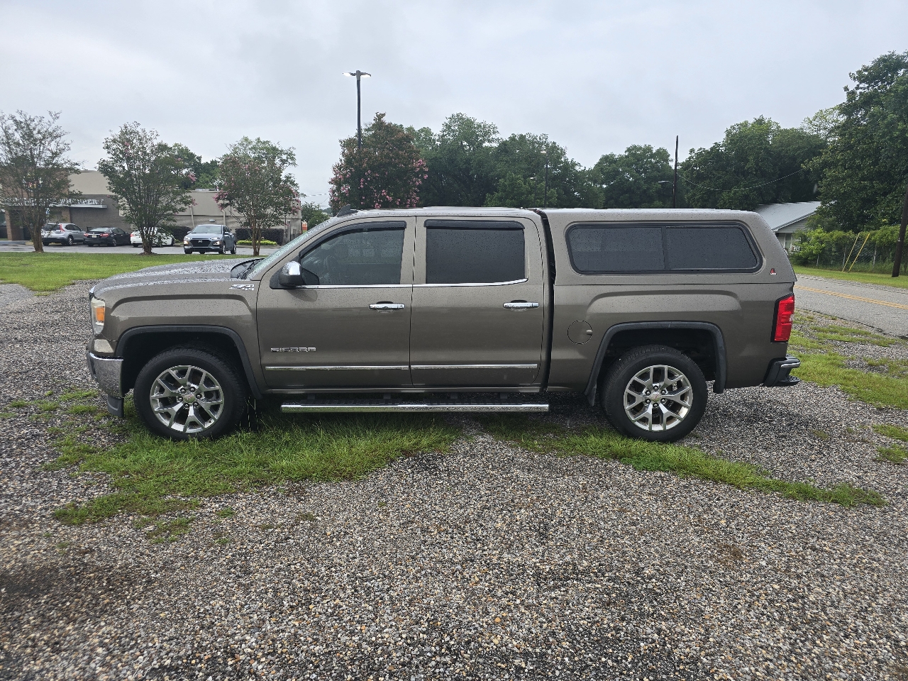 2015 GMC Sierra 1500 4WD Crew Cab 147" SLT