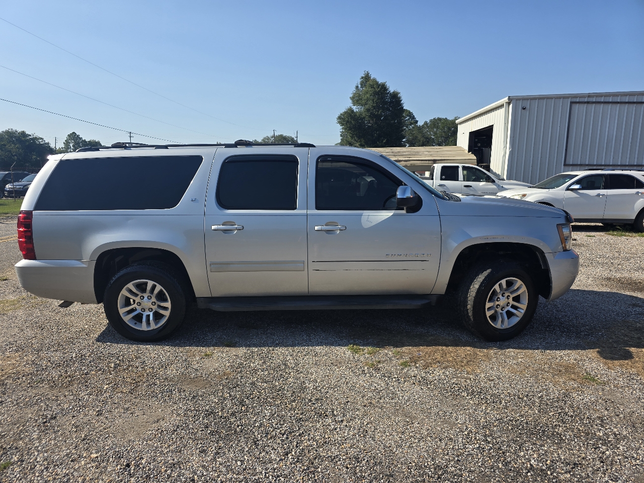 Chevrolet Suburban LT 1500 2WD 2012 Chevrolet Suburban LT 1500 2WD 2012
