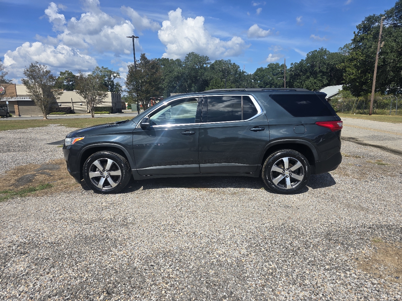 2021 Chevrolet Traverse LT Leather FWD