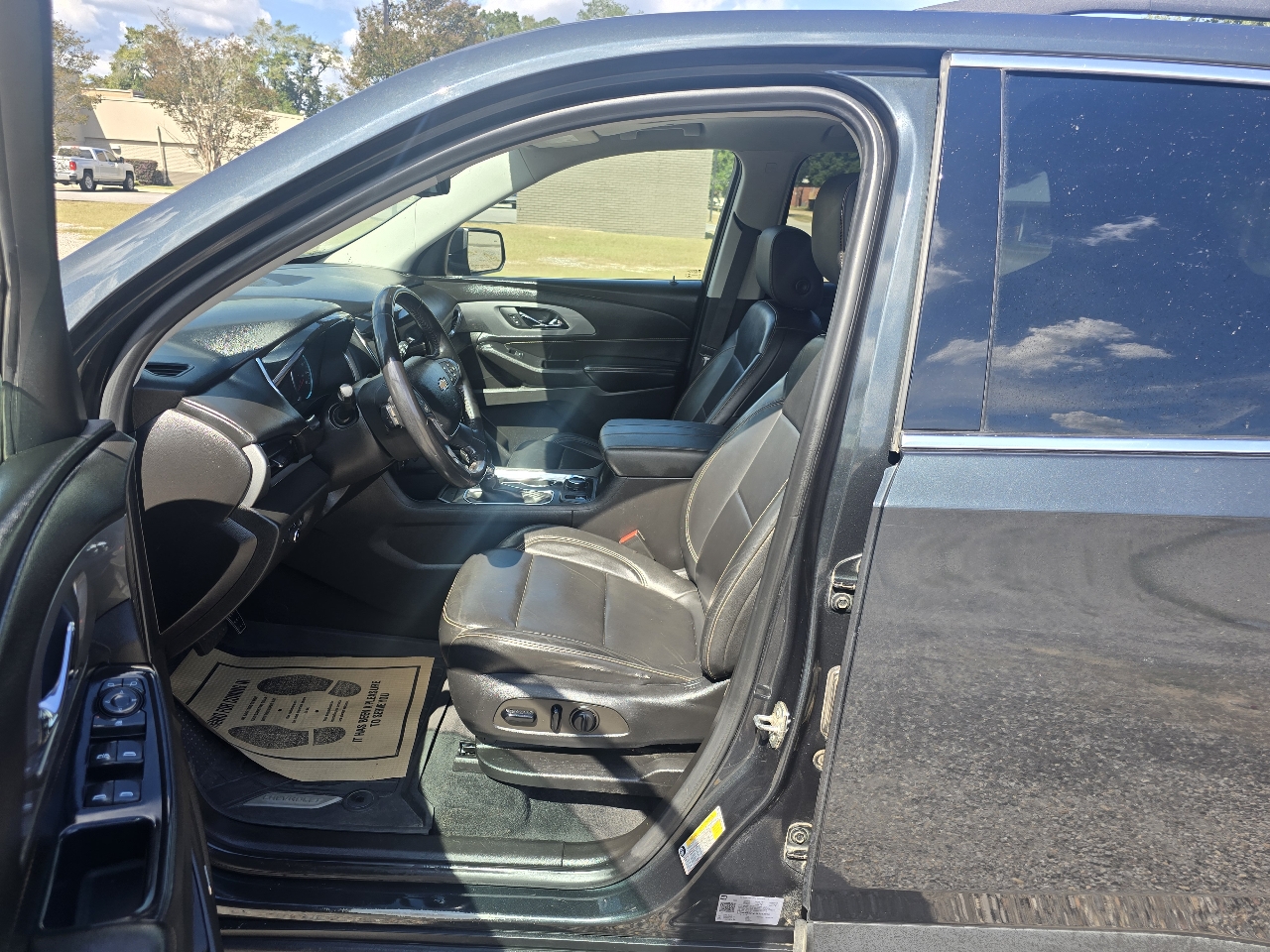 Chevrolet Traverse LT Leather FWD 2021 Chevrolet Traverse LT Leather FWD 2021