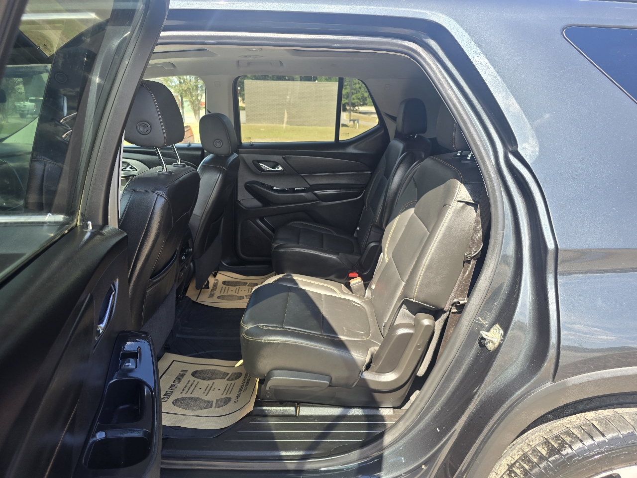 Chevrolet Traverse LT Leather FWD 2021 Chevrolet Traverse LT Leather FWD 2021