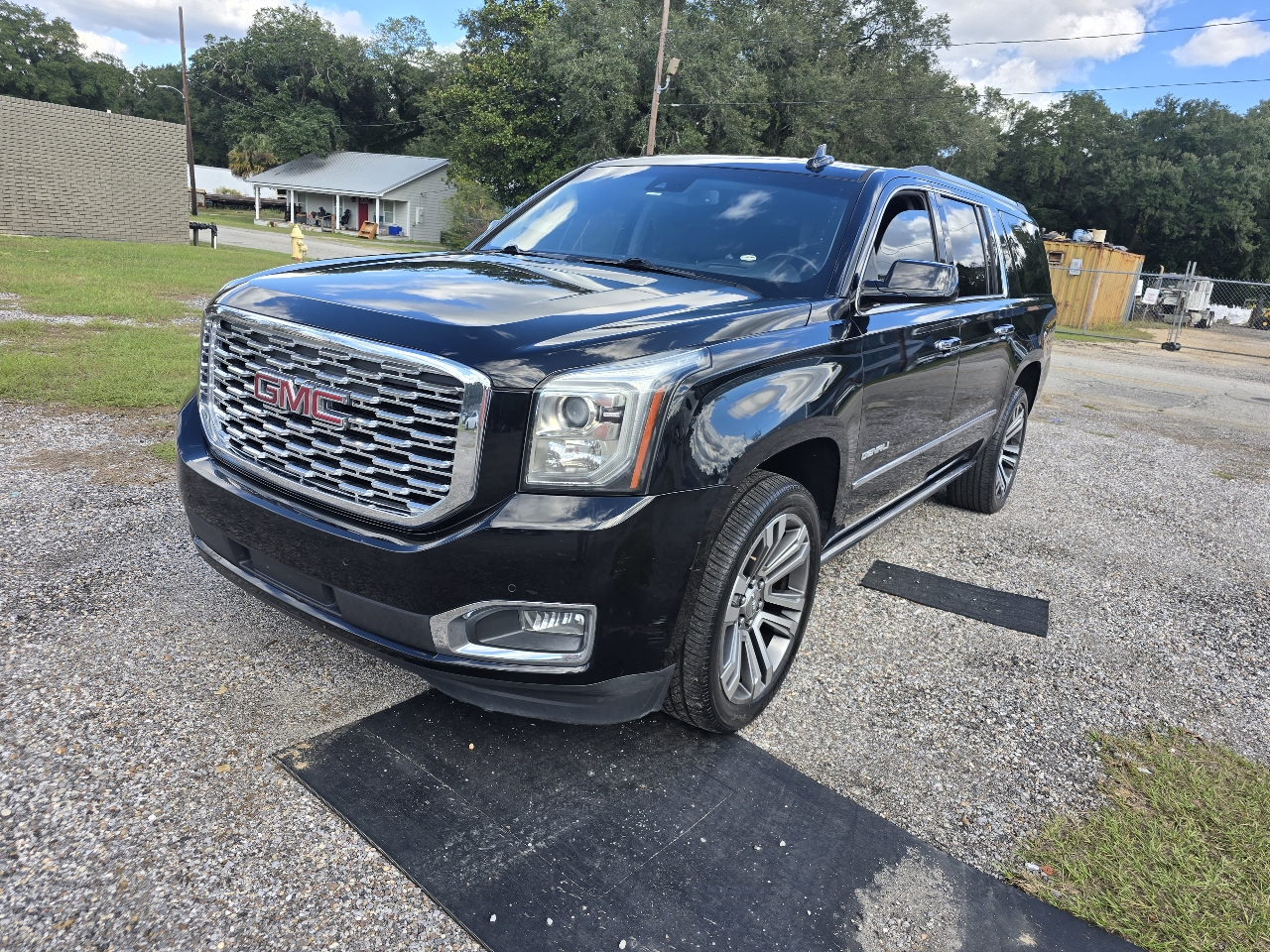 GMC Yukon XL Denali 2WD 2018 GMC Yukon XL Denali 2WD 2018