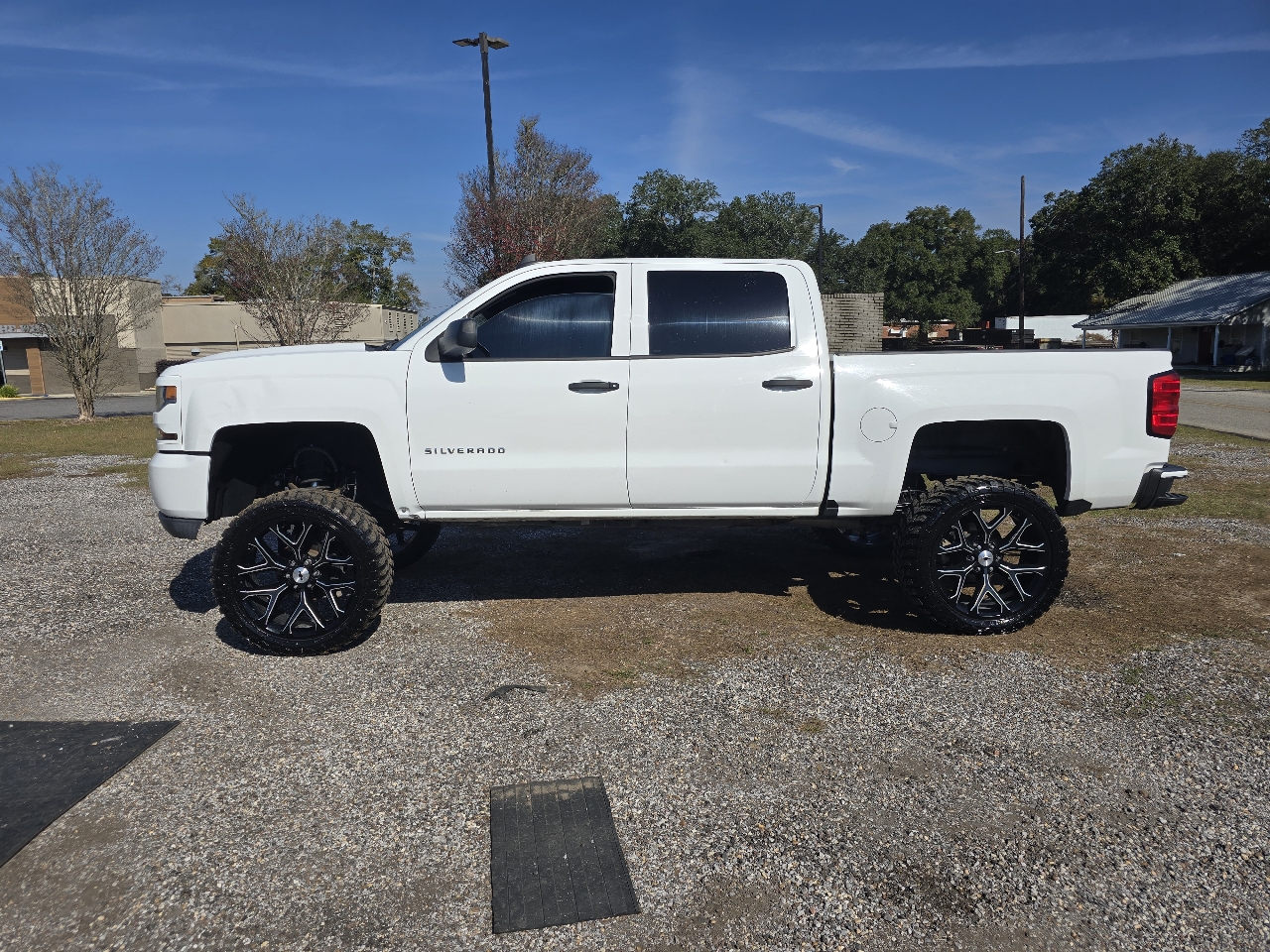 2018 Chevrolet Silverado 1500 1LT Crew Cab 2WD