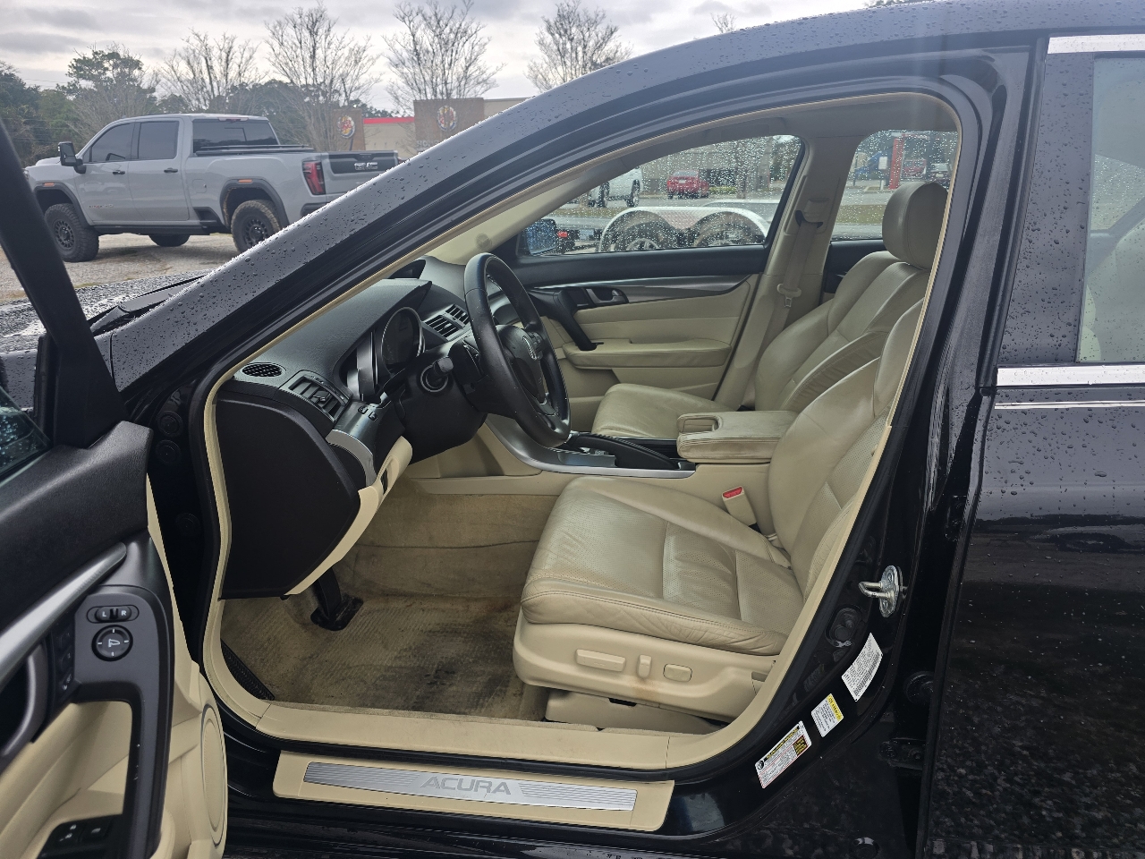 Acura TL 5-Speed AT with Tech Package 2010