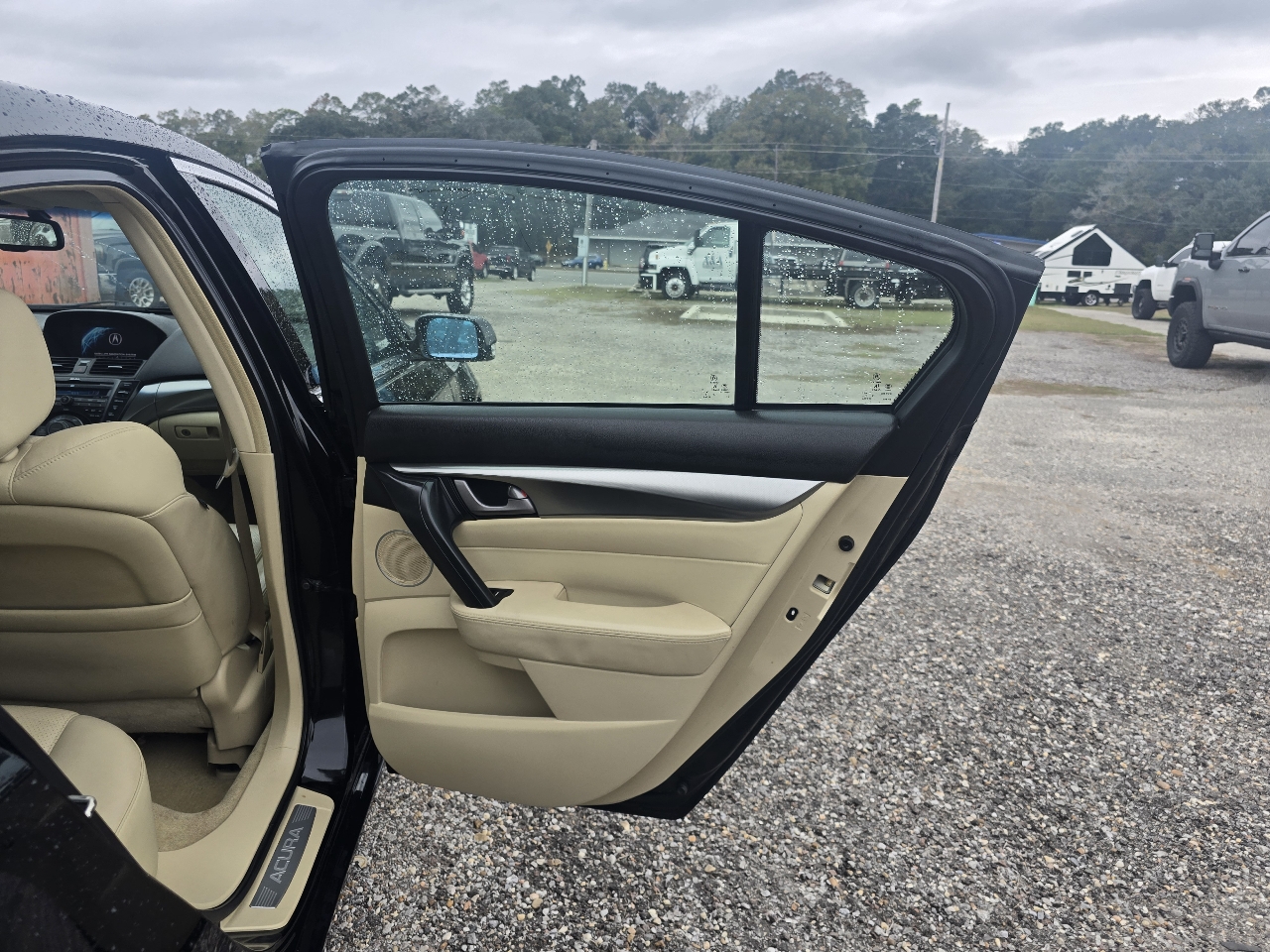 Acura TL 5-Speed AT with Tech Package 2010