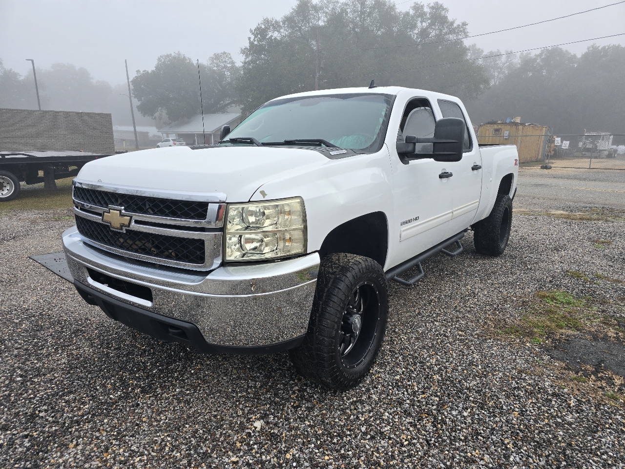 Chevrolet Silverado 2500HD LT Crew Cab 4WD 2011