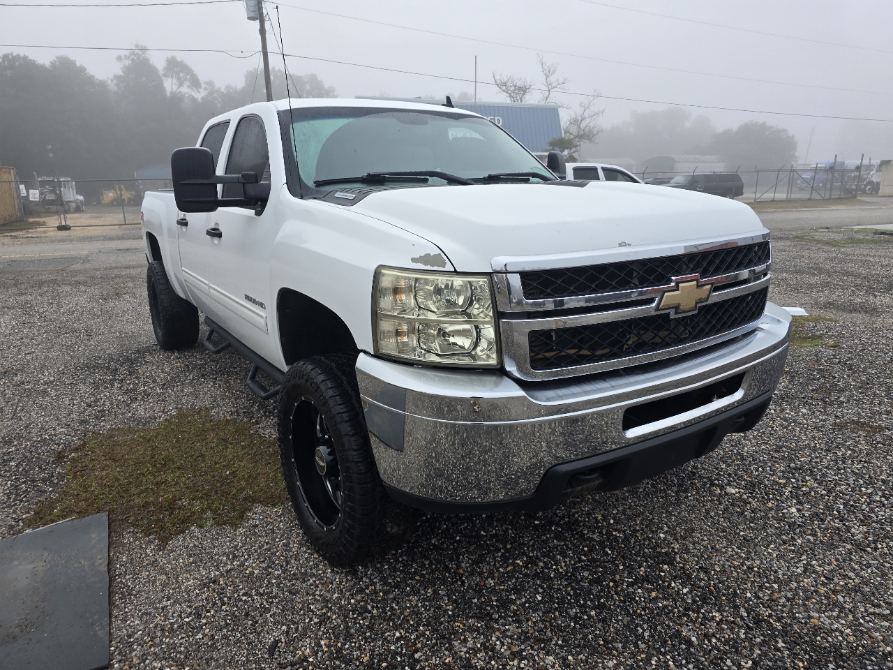 Chevrolet Silverado 2500HD LT Crew Cab 4WD 2011