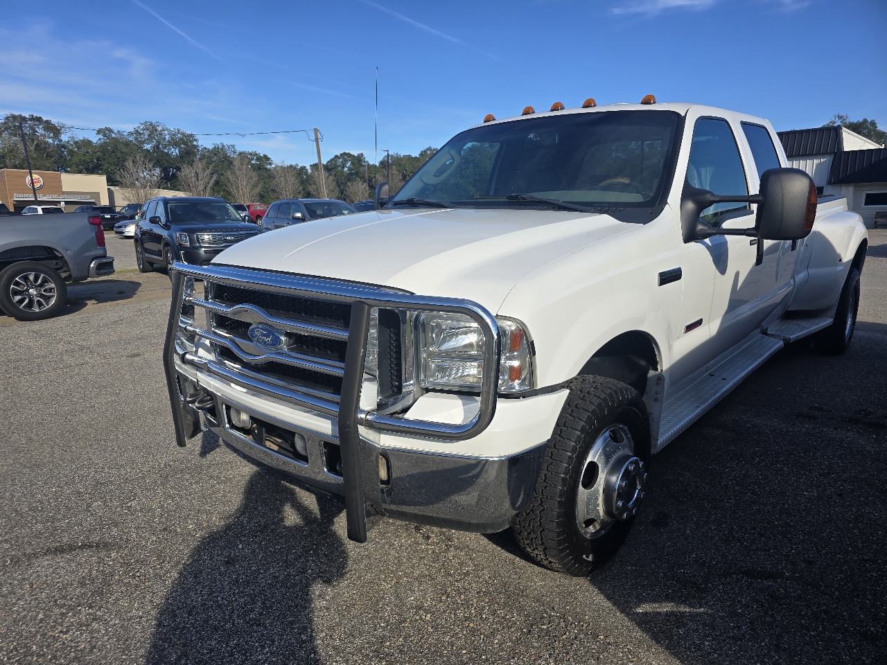 Ford F-350 SD XLT Crew Cab Long Bed 4WD DRW 2006
