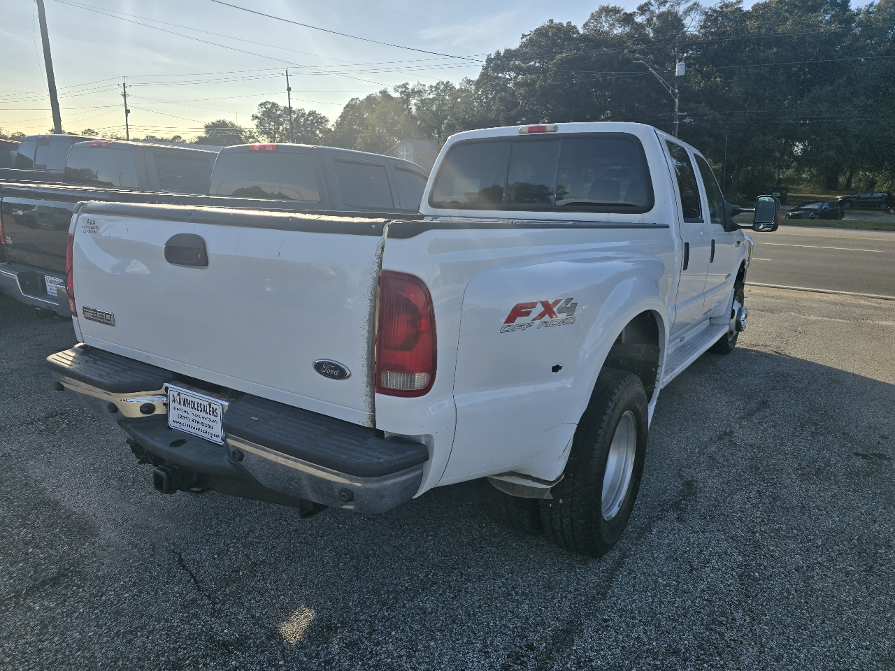 Ford F-350 SD XLT Crew Cab Long Bed 4WD DRW 2006