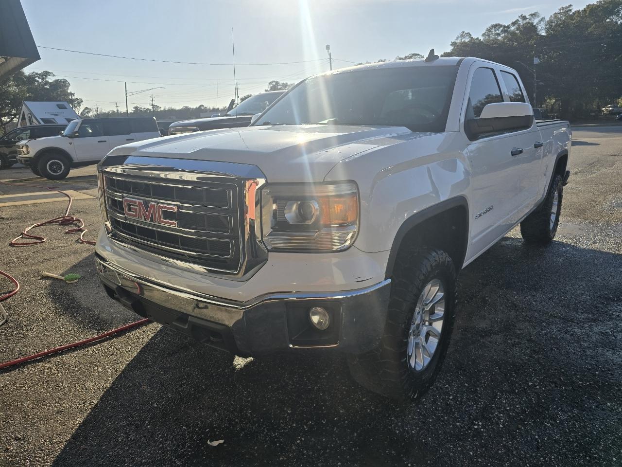 GMC Sierra 1500 Base Crew Cab 4WD 2015