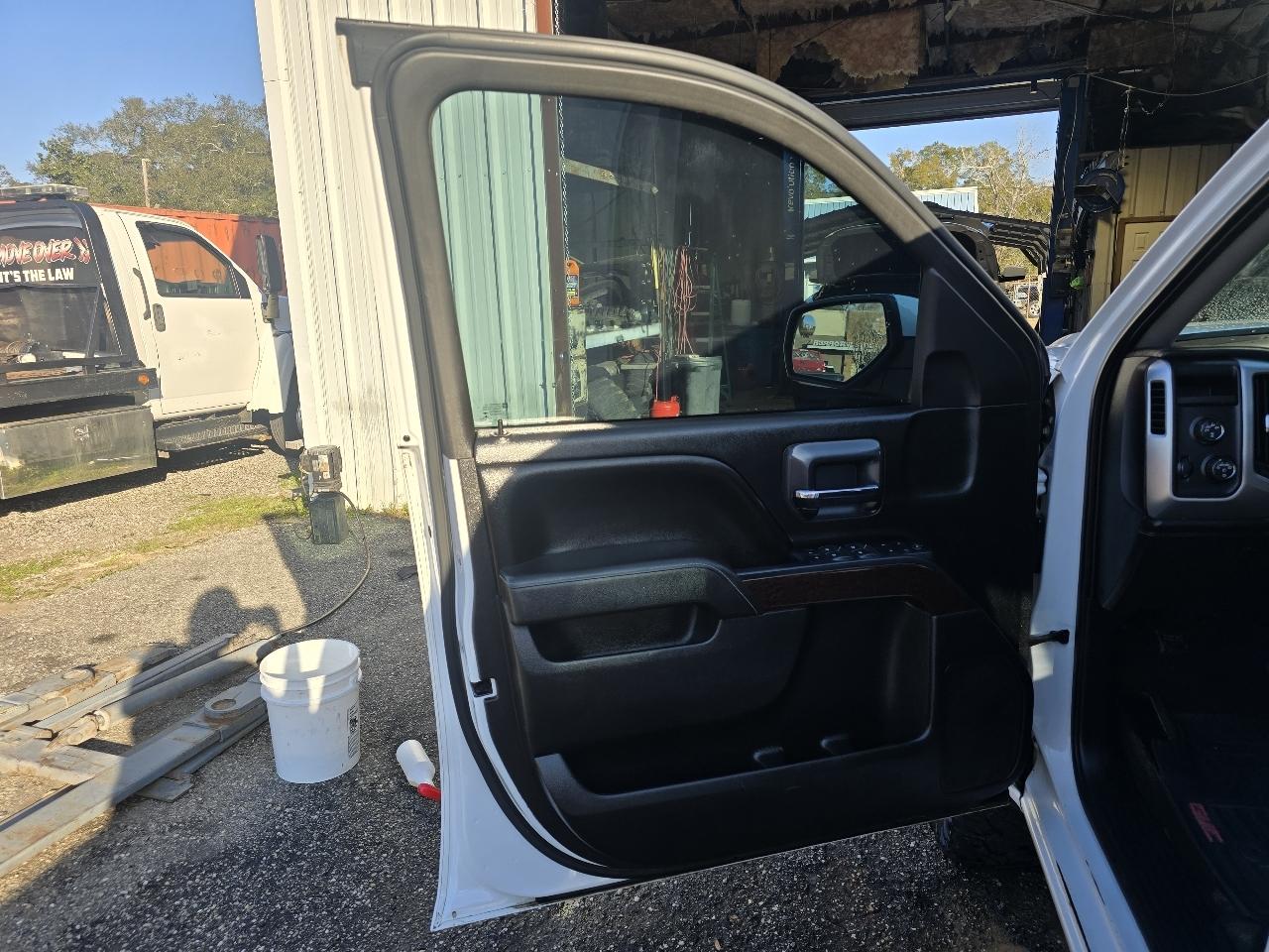 GMC Sierra 1500 Base Crew Cab 4WD 2015