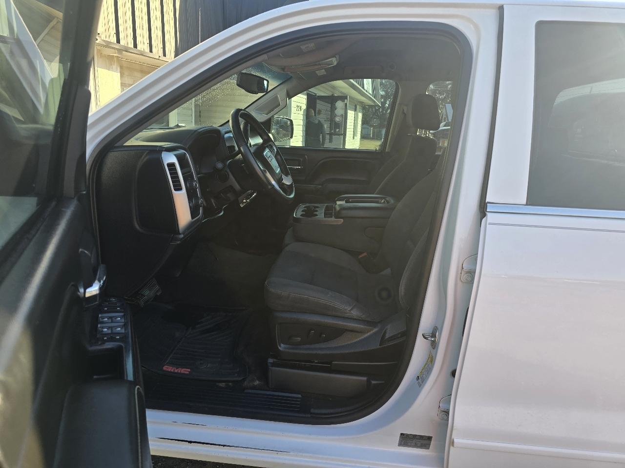 GMC Sierra 1500 Base Crew Cab 4WD 2015