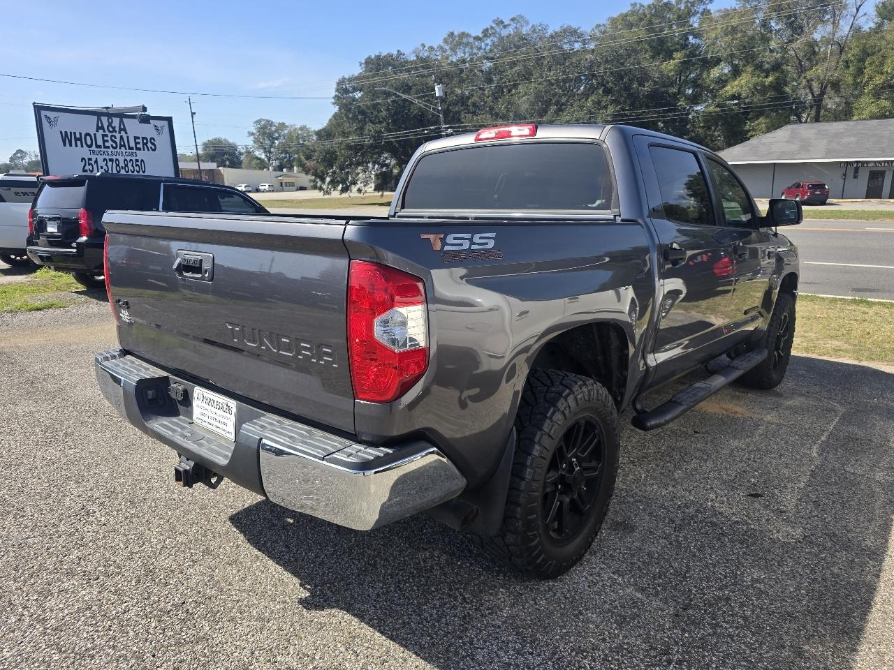 Toyota Tundra SR5 5.7L V8 FFV CrewMax 4WD 2019