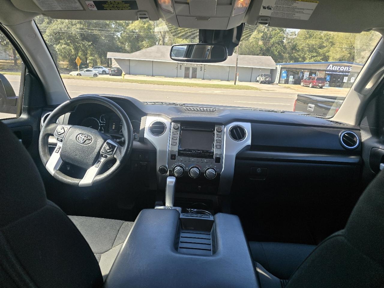 Toyota Tundra SR5 5.7L V8 FFV CrewMax 4WD 2019