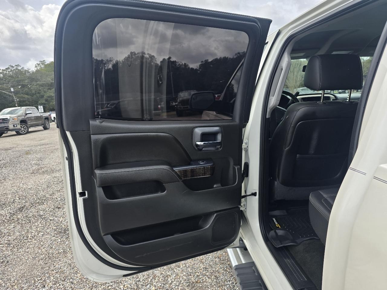 GMC Sierra 1500 Denali Crew Cab Short Box 4WD 2015