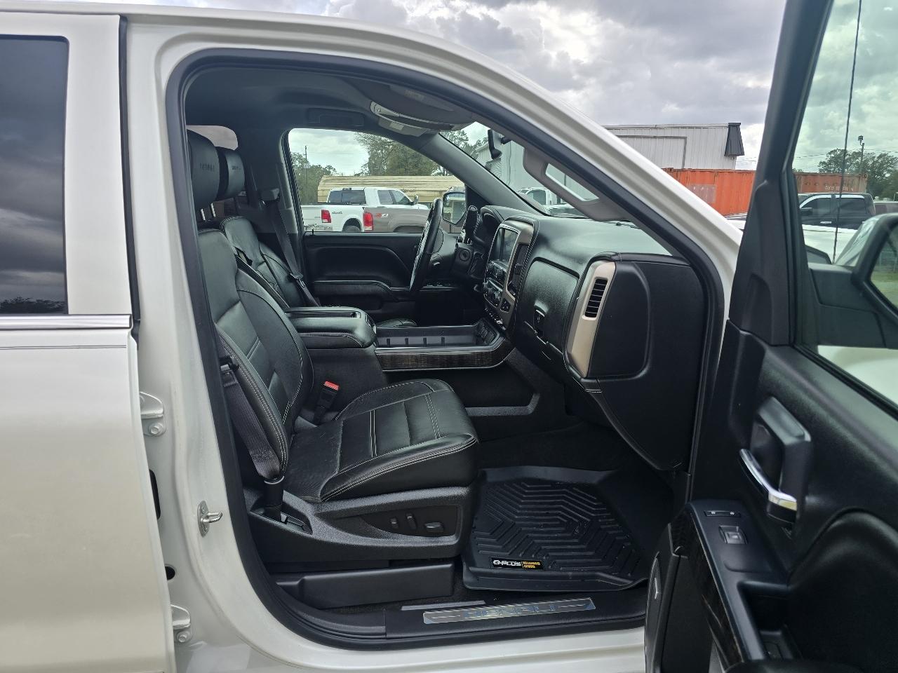 GMC Sierra 1500 Denali Crew Cab Short Box 4WD 2015