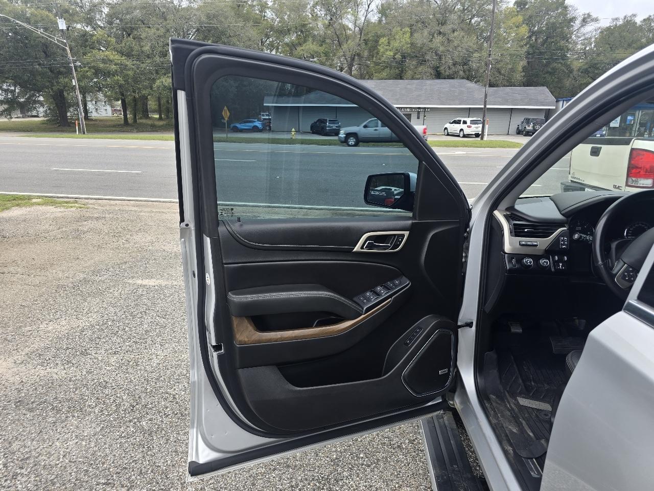 GMC Yukon Denali 4WD 2018