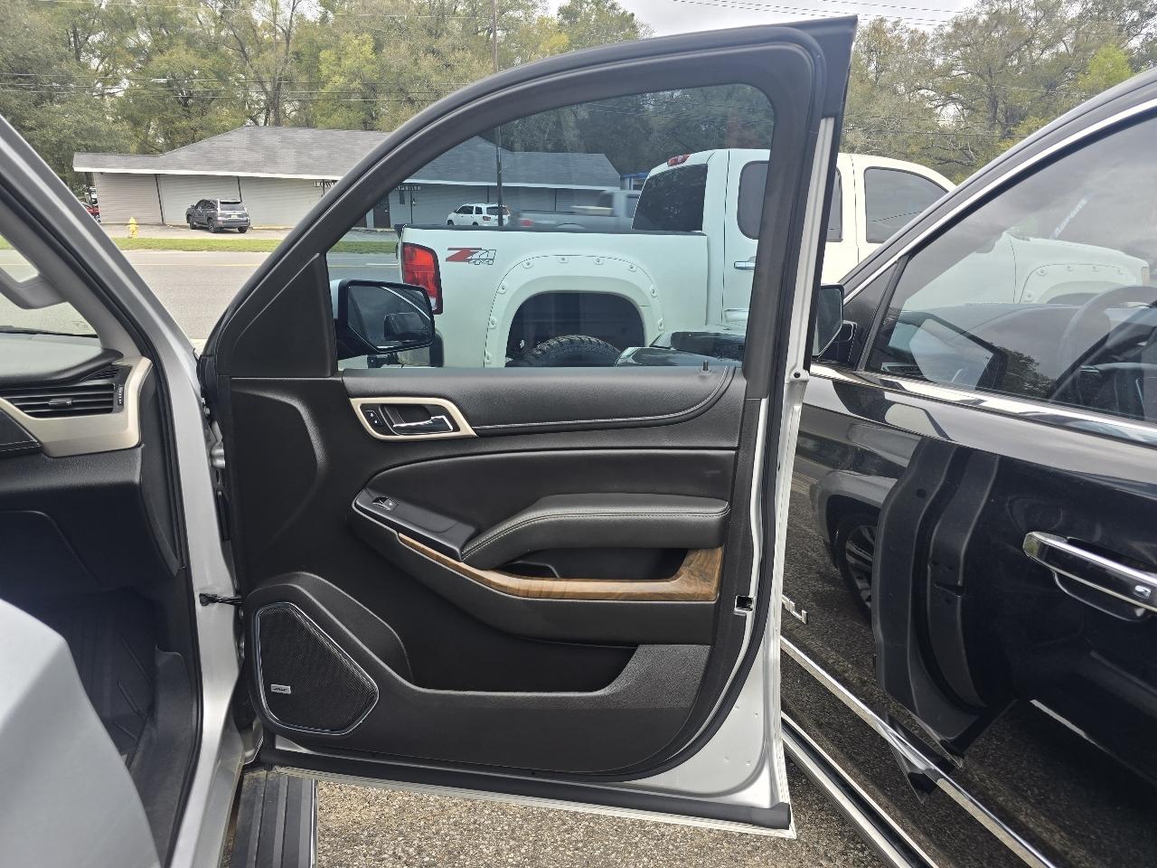 GMC Yukon Denali 4WD 2018